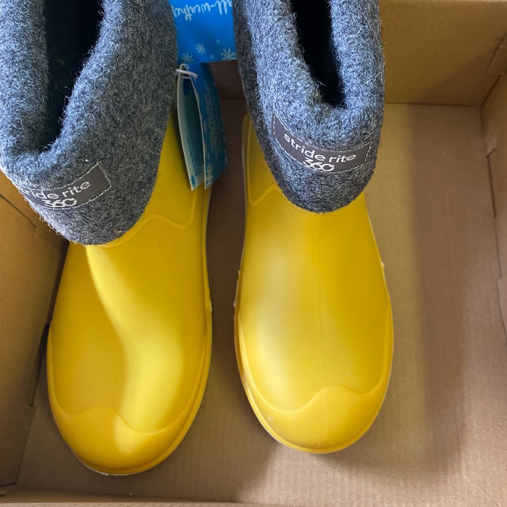 NIB Stride Rite All Weather Bellamy boot (size 12)